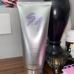 Monat Studio One Air Dry Cream